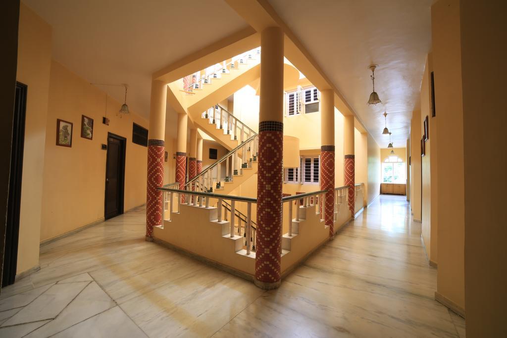 Hotel Maganji'S Mount Âbû Extérieur photo